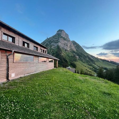 Refuge De Plan-Francey Hotel Moleson Luaran gambar