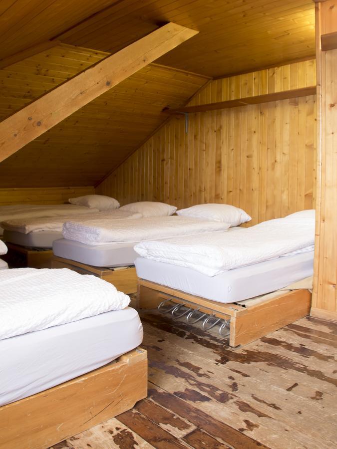 Refuge De Plan-Francey Hotel Moleson Luaran gambar
