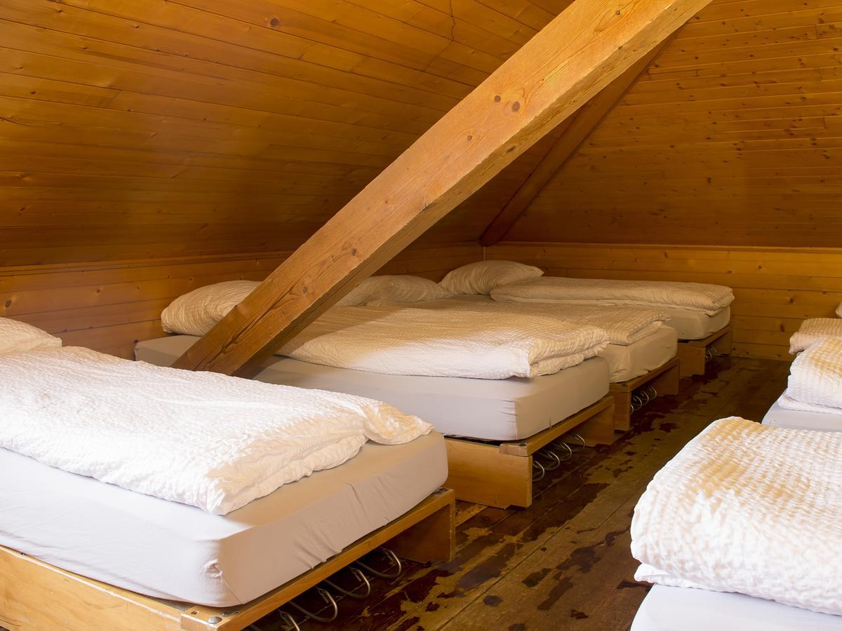 Refuge De Plan-Francey Hotel Moleson Luaran gambar